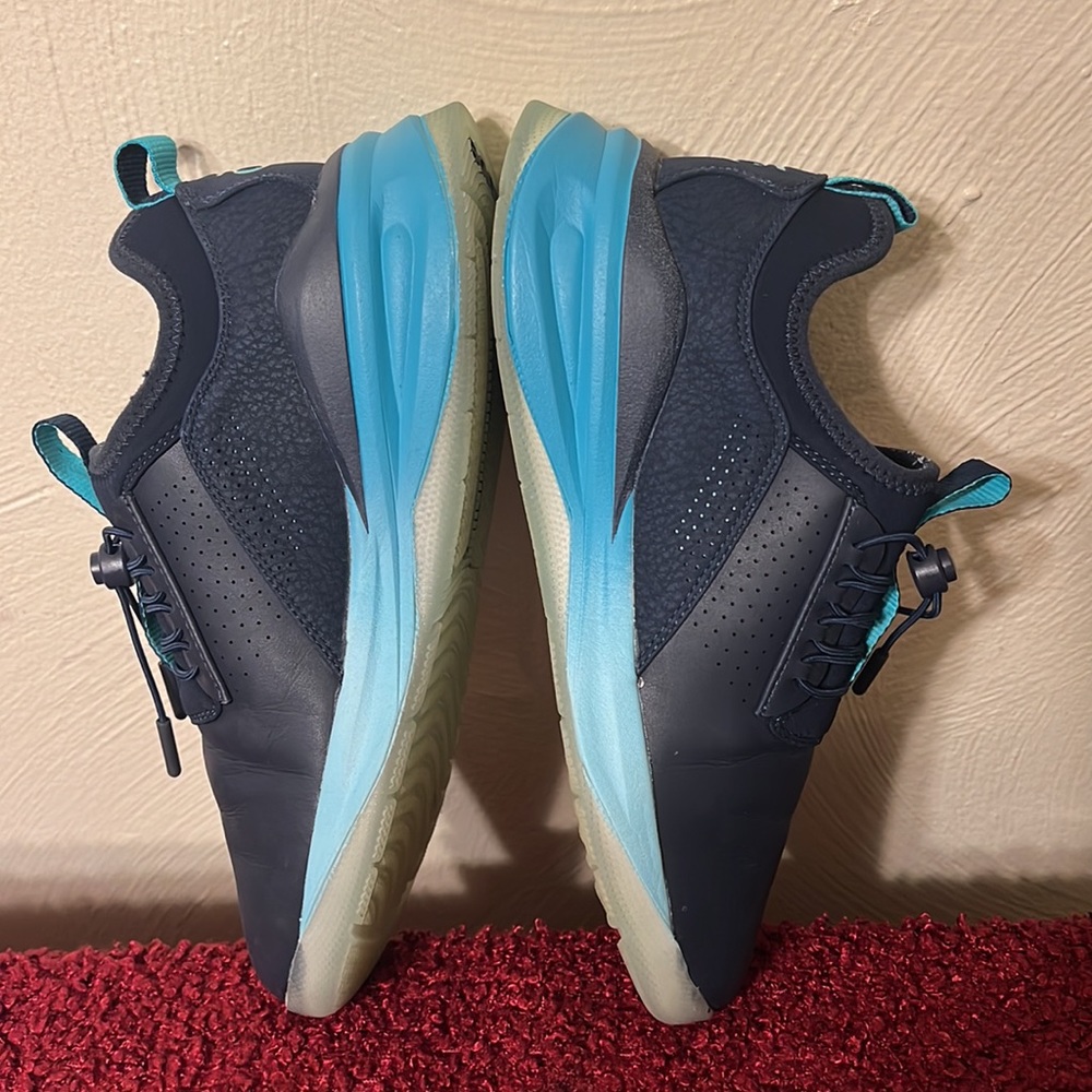 Clove Navy Aqua Ombre Sneakers Nursing Healthcare size 8 Women’s - Picture 4 of 14